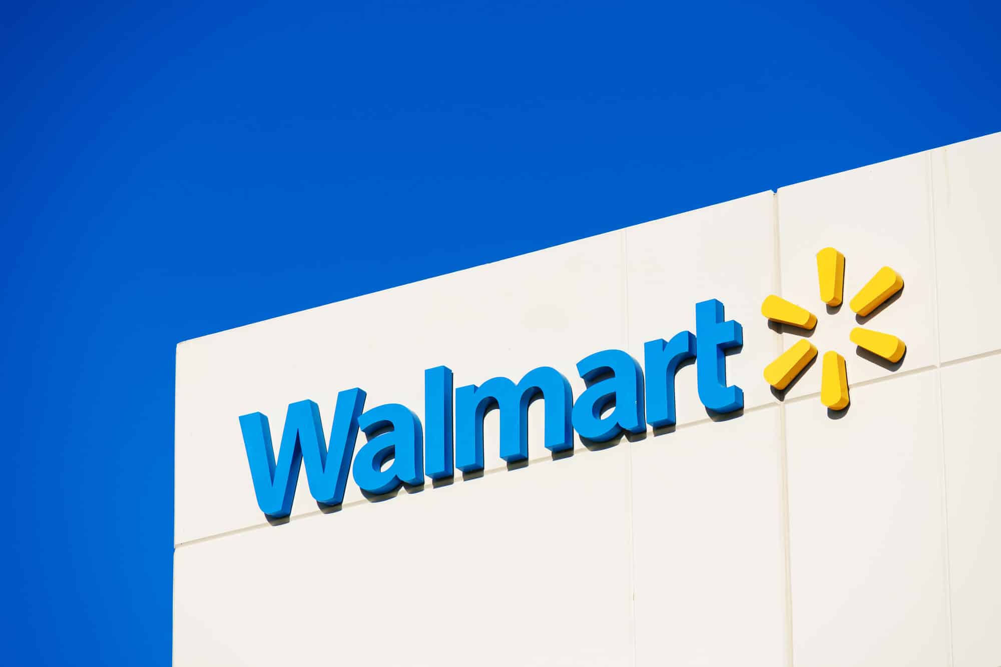 https://www.theforage.com/blog/wp-content/uploads/2023/01/working-at-walmart.jpg